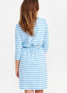 Robe à rayures bleues en coton biologique Nudania personal shopper look morphologie femme conseil stylisme