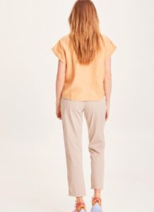 Chino beige en coton bio certifié GOTS Willow vue de dos pantalon 7/8eme beige