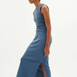 Jupe midi côtelé bleue fendue certifié REFIBRA Olivia personal shopper style minimaliste look casual look ete couleur tendance