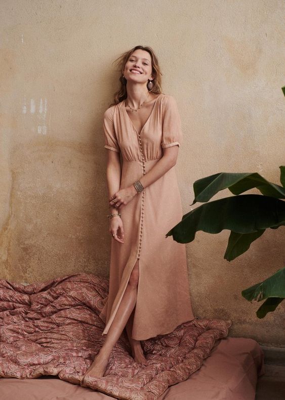 robe longue boutonnée rose pastel fluide matière ethique