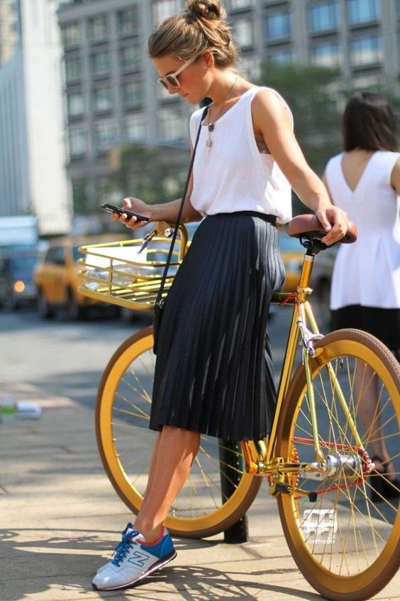 jupe midi plissée noire casual vélo