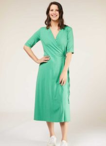 Robe portefeuille verte en coton bio certifié GOTS Mishka stylisme styliste personal shopper en ligne conseil morphologie femme tenue look outfit
