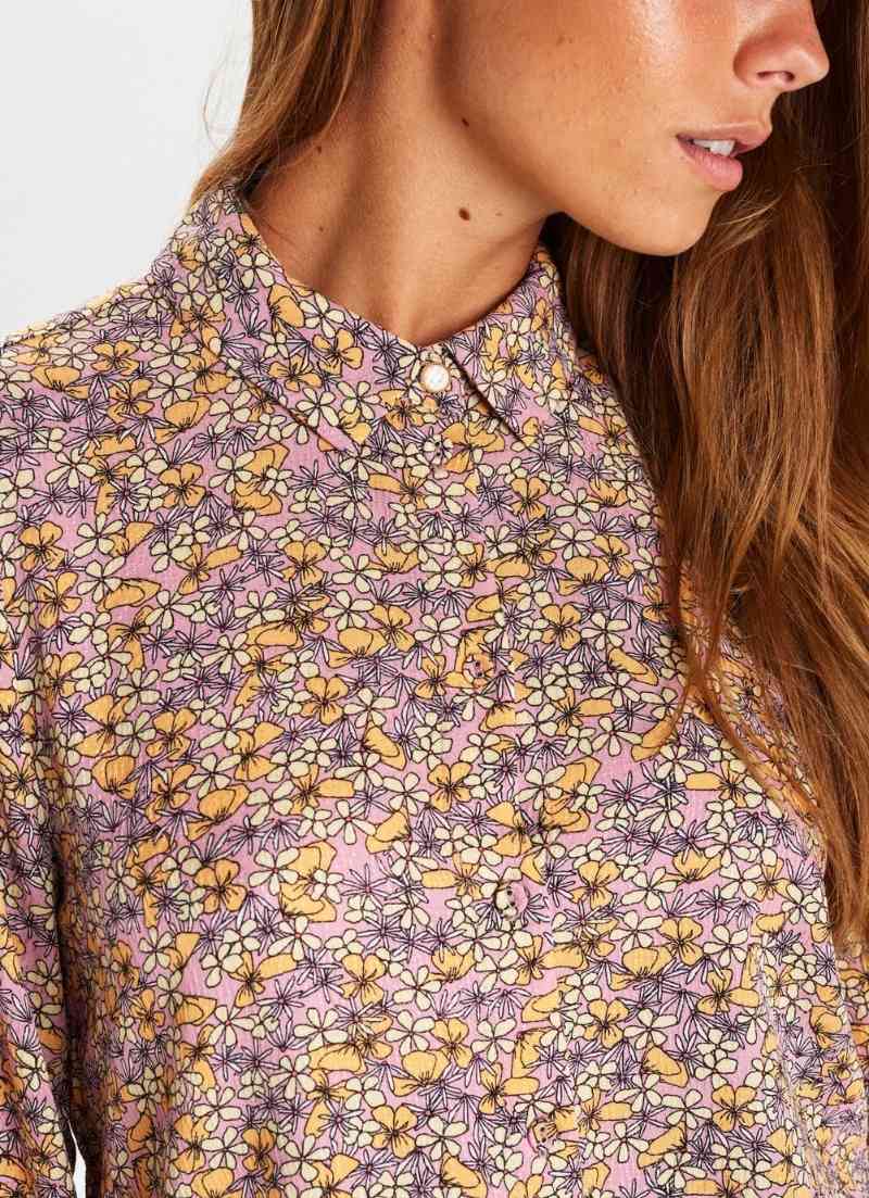 Chemise à fleurs lilas en viscose ecovero Nualma motif tendance blouse femme mode éthique marque éthique vetement bio