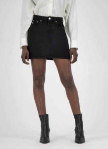 Jupe trapèze denim noire en coton bio et recyclé Sophie rocks mini jupe styliste personal shopper en ligne conseil mode et personnalisation en ligne