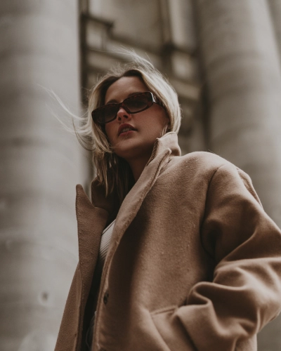 manteau tendance pour femme coupe droite pour look minimaliste
